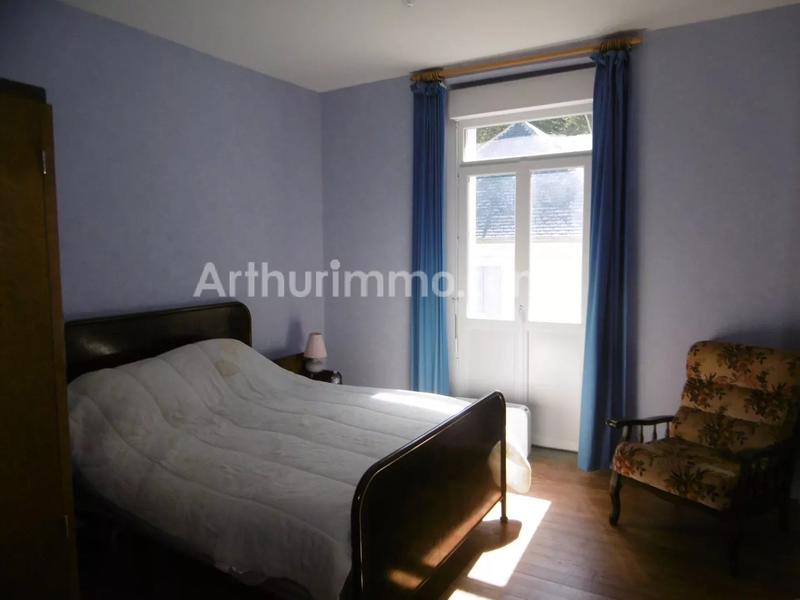 Maison - 260 m² - 10 pièces