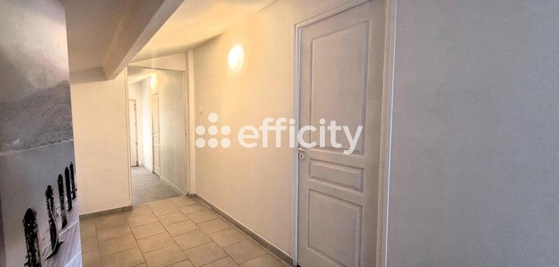 Maison - 185 m² - 6 pièces