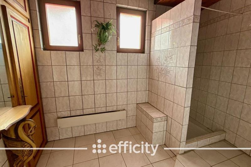 Immeuble - 210 m² - 10 pièces