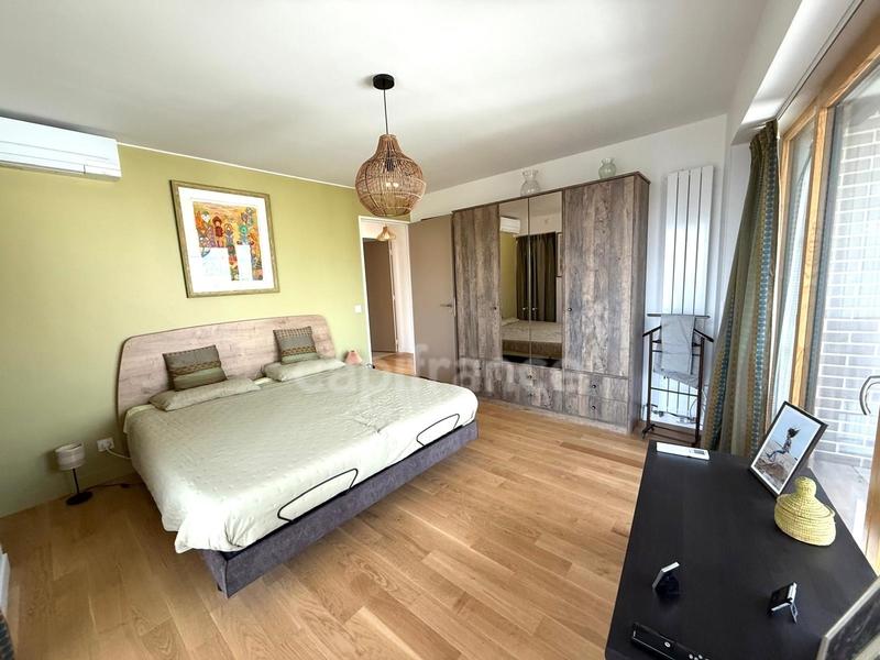 Appartement - 150 m² - 6 pièces