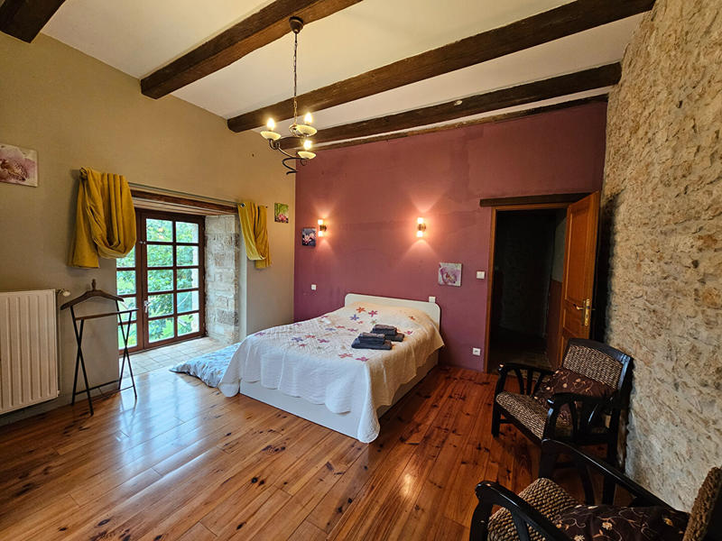 Maison - 263 m² - 10 pièces