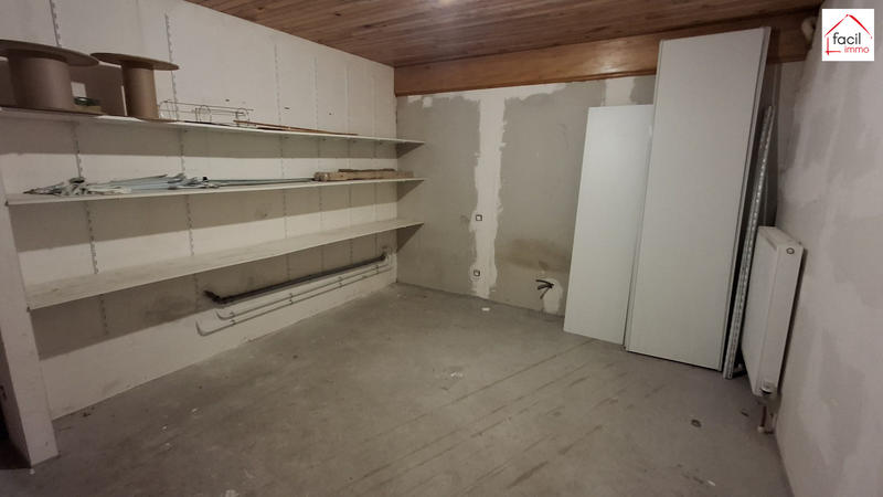 Maison - 220 m² - 7 pièces