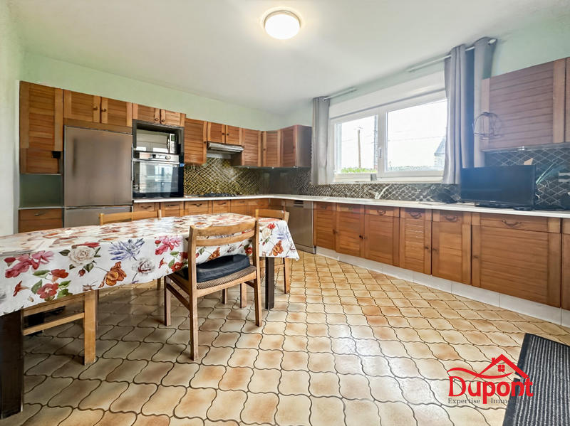 Maison - 180 m² - 7 pièces