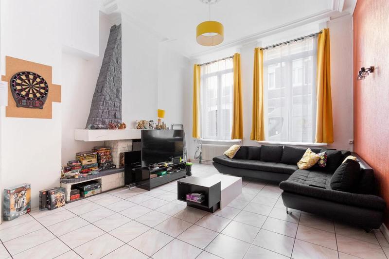 Maison - 227 m² - 9 pièces