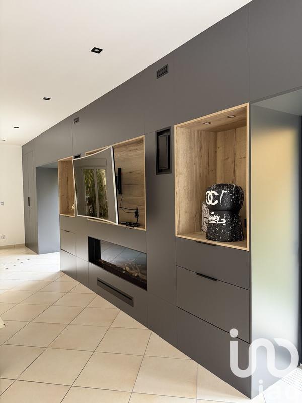 Maison - 253 m² - 6 pièces