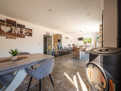 Maison traditionnelle - 112 m² - 5 pièces