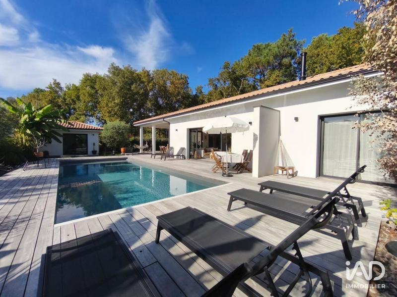 Maison - 182 m² - 5 pièces