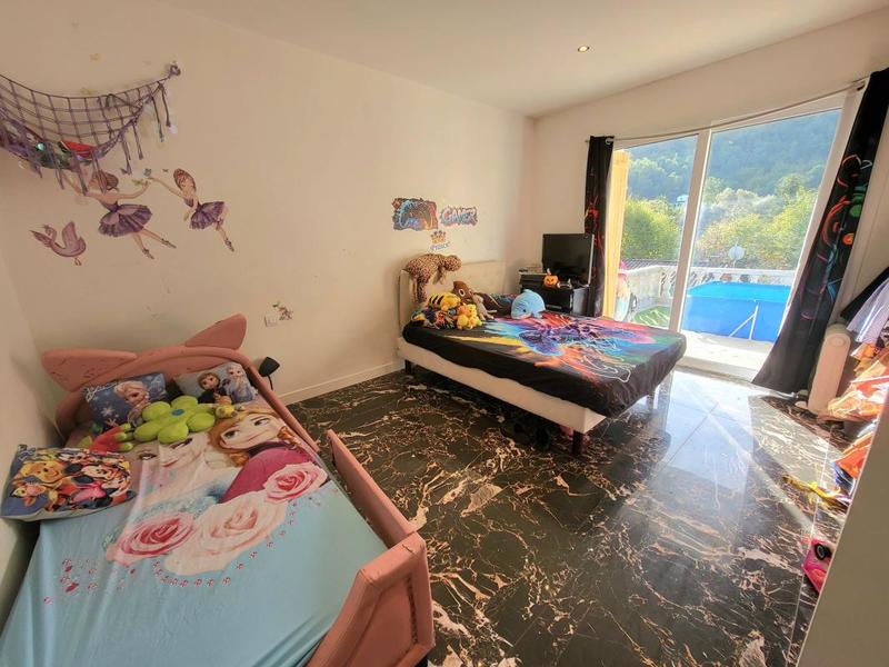 Maison - 170 m² - 5 pièces