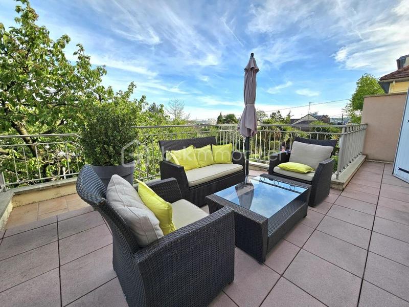 Pavillon - 162 m² - 9 pièces