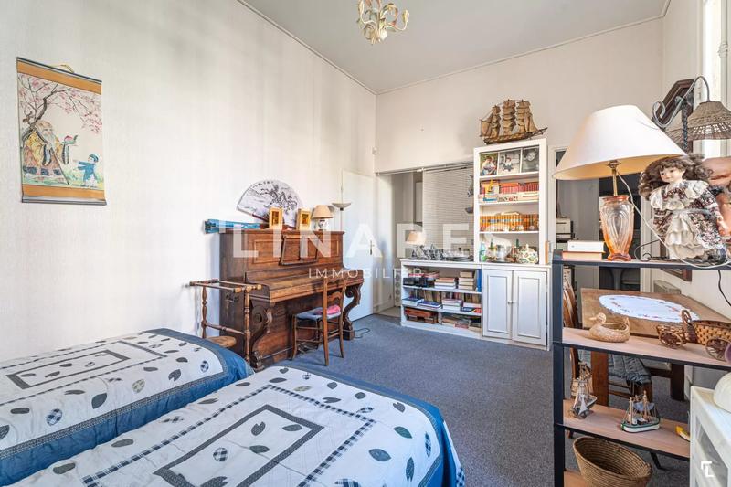 Appartement - 204 m² - 6 pièces