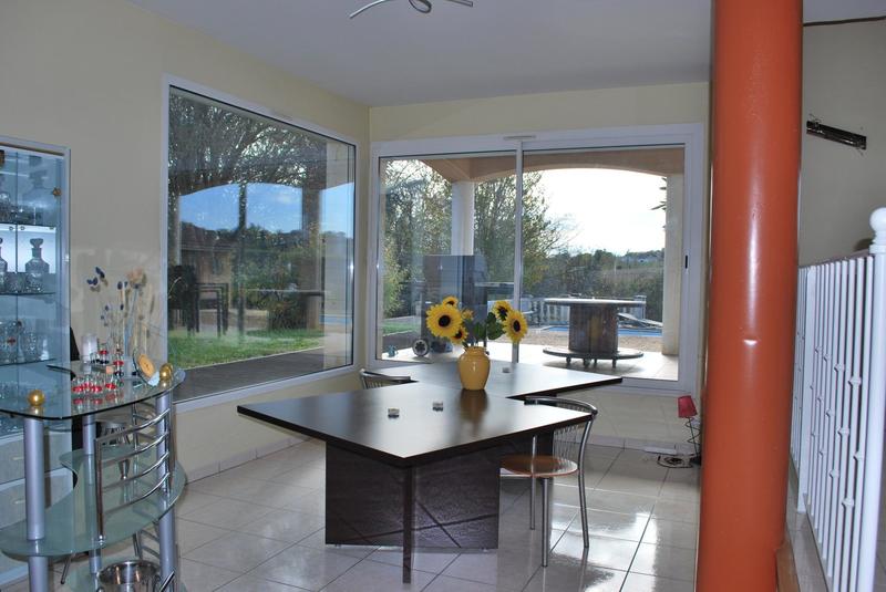 Villa - 238 m² - 6 pièces