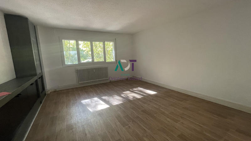 Appartement - 217 m² - 9 pièces