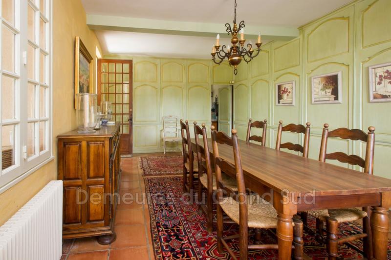 Maison - 365 m² - 10 pièces