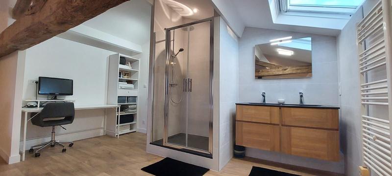 Maison en pierre - 195 m² - 5 pièces