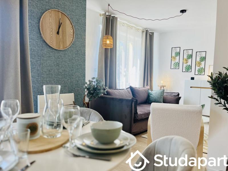 Chambre - 9 m² - 1 pièce