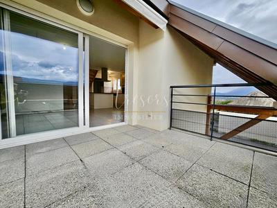 Appartement - 94 m² - 4 pièces