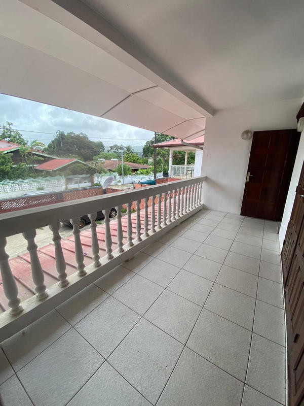 Appartement - 90 m² - 4 pièces