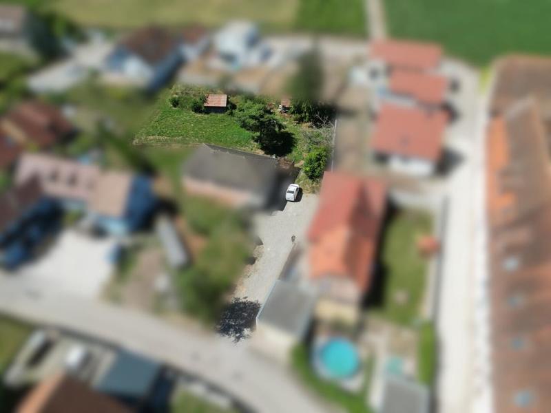 Terrain constructible - 889 m²