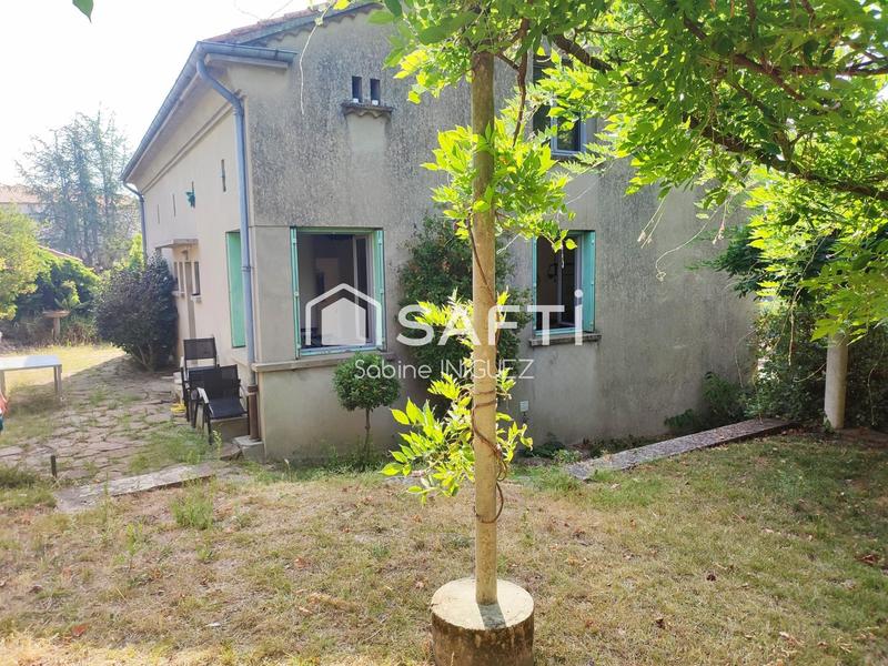 Maison - 206 m² - 10 pièces