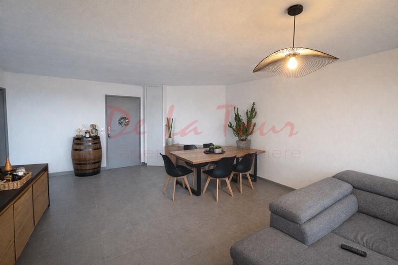 Appartement - 76 m² - 3 pièces