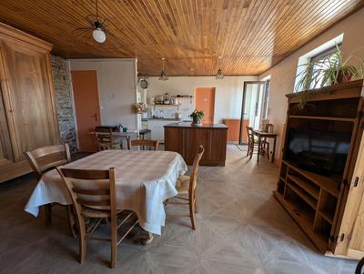 Maison - 161 m² - 6 pièces