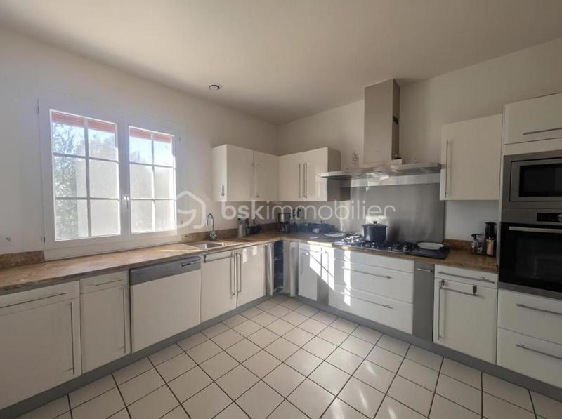 Maison - 167 m² - 6 pièces