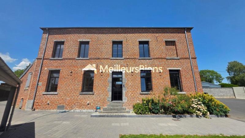 Maison - 227 m² - 9 pièces