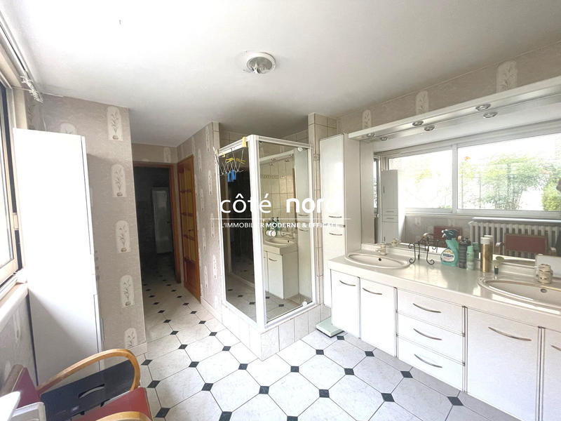 Maison - 179 m² - 8 pièces