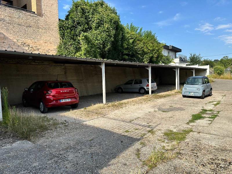 Parking / Garage - 14 m²