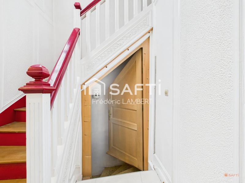 Maison - 255 m² - 11 pièces