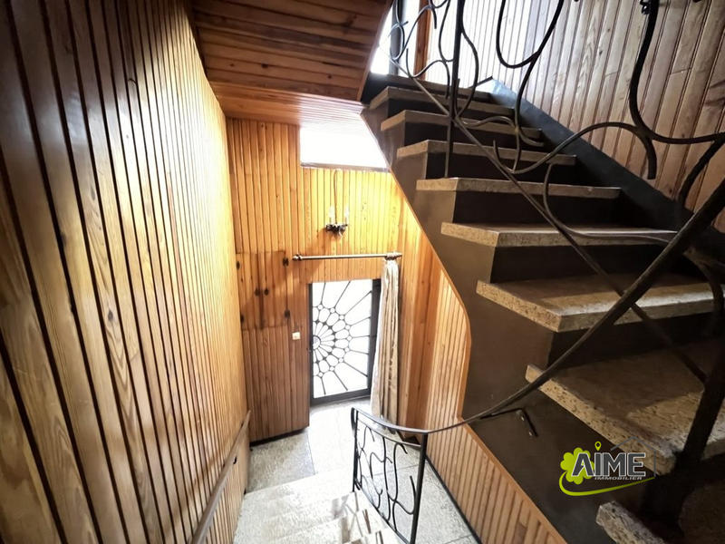 Maison - 160 m² - 9 pièces