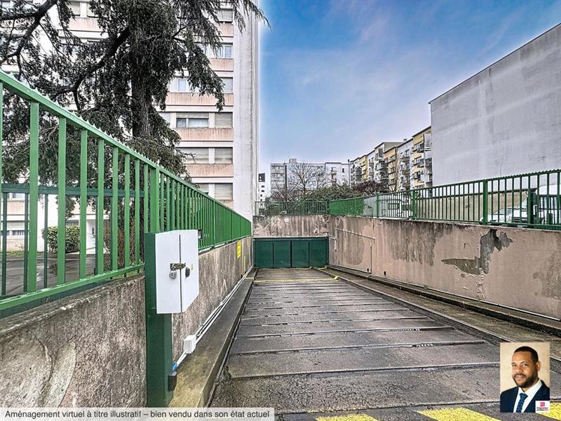 Parking / Garage - 11 m²