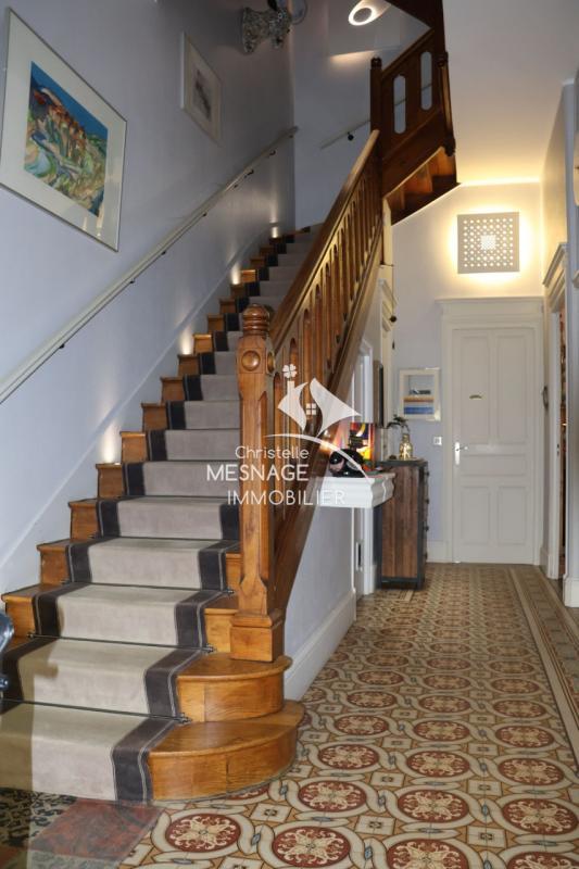 Maison - 236 m² - 8 pièces