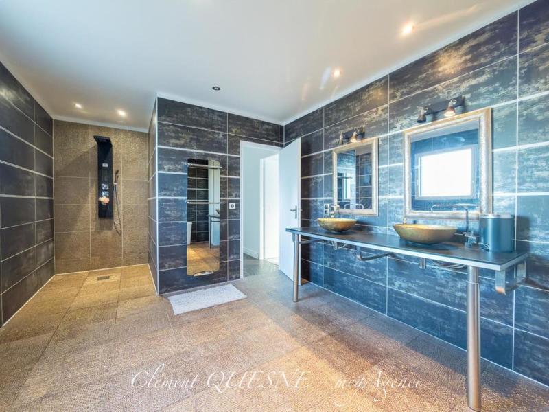 Maison - 142 m² - 6 pièces