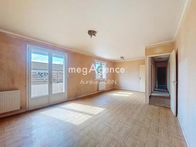 Maison - 89 m² - 5 pièces