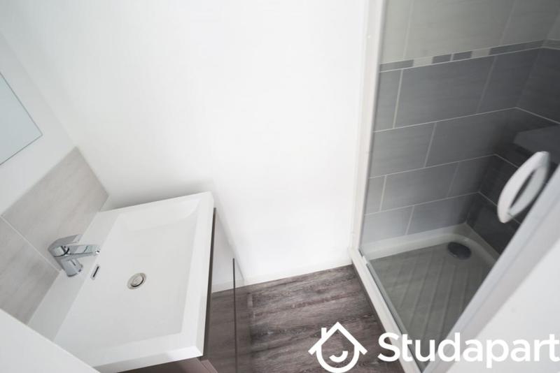 Chambre - 13 m² - 1 pièce