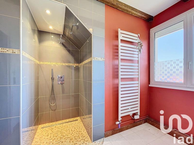 Maison - 265 m² - 8 pièces