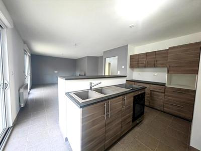 Maison - 80 m² - 5 pièces