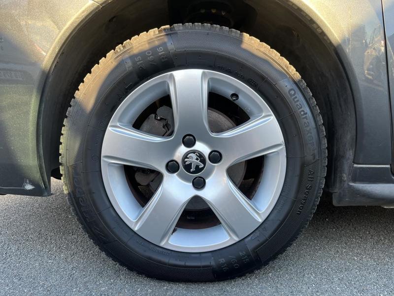 Peugeot 3008 1.6 e-HDi 115 Ch Active *Distribution effectué le 10/2025