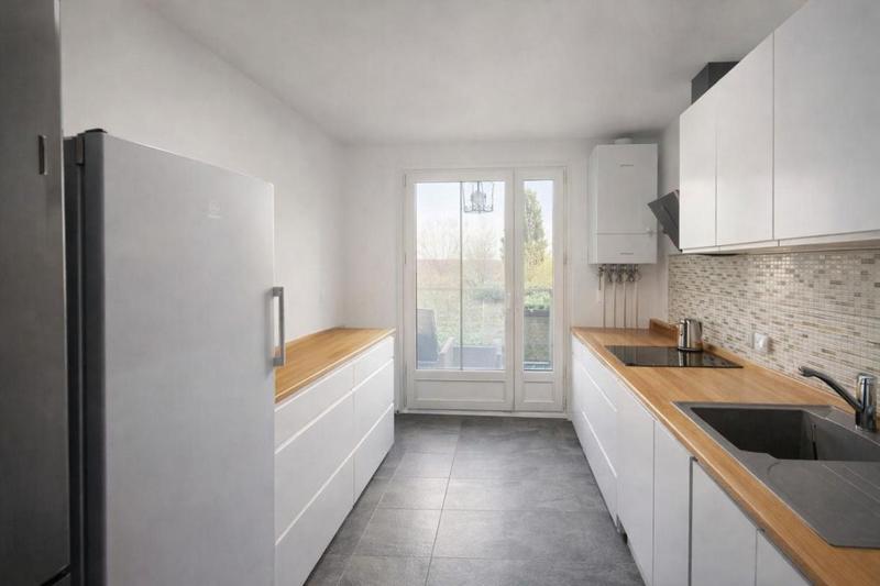 Appartement - 82 m² - 4 pièces