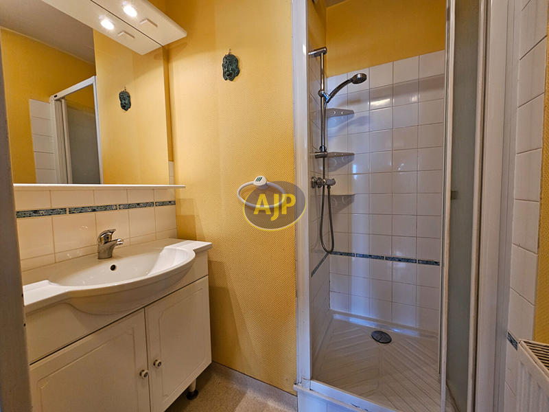 Appartement - 99 m² - 5 pièces