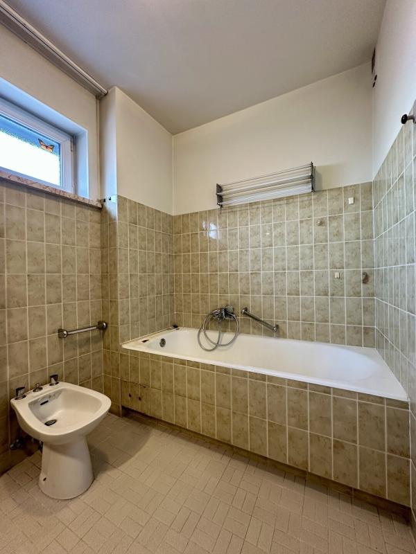 Appartement - 79 m² - 2 pièces