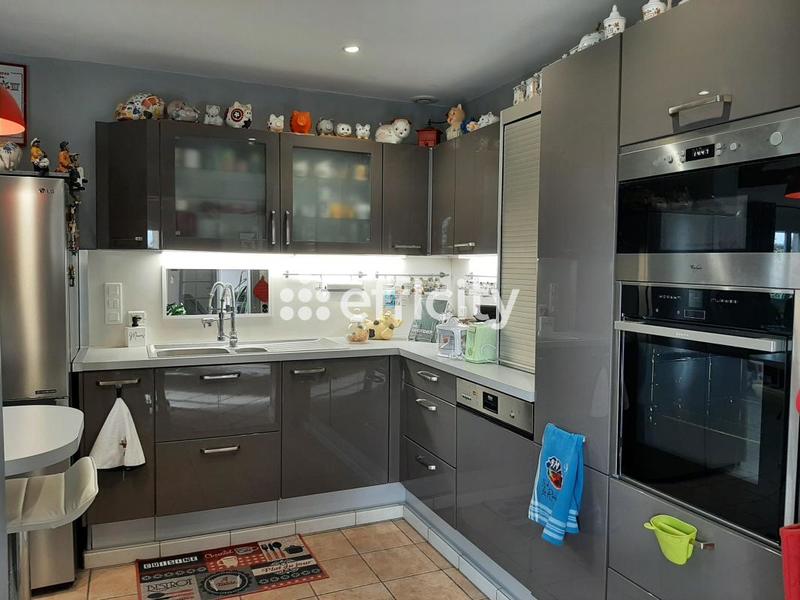 Villa - 205 m² - 9 pièces