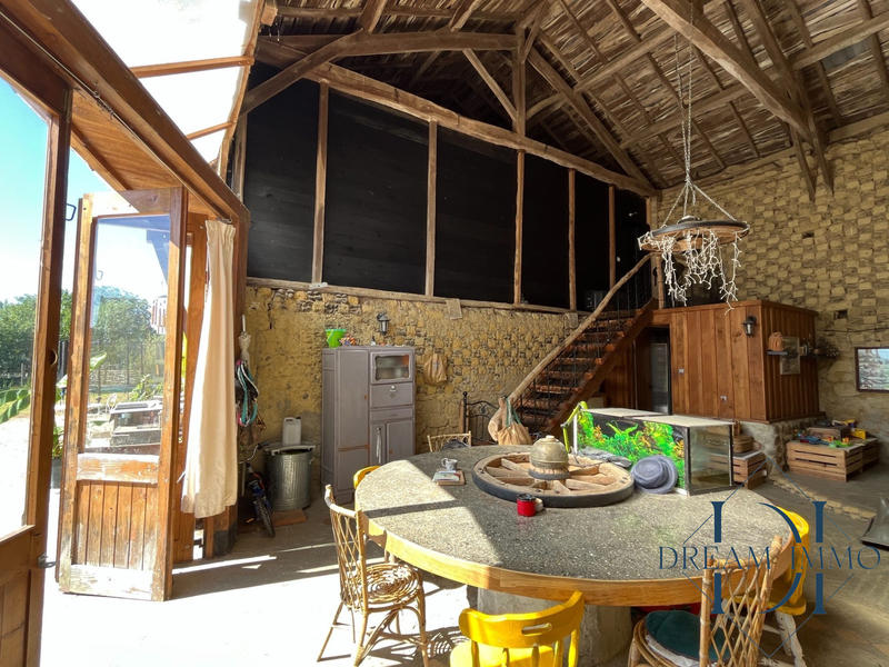 Maison - 259 m² - 8 pièces