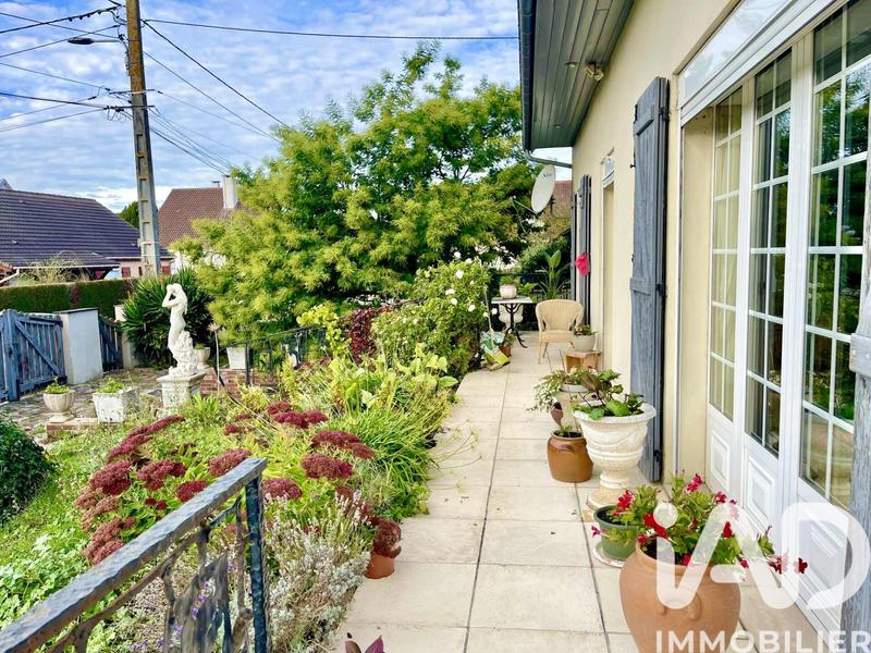 Maison - 240 m² - 8 pièces