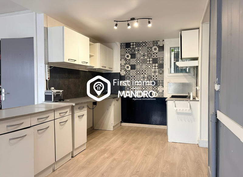 Maison - 166 m² - 8 pièces