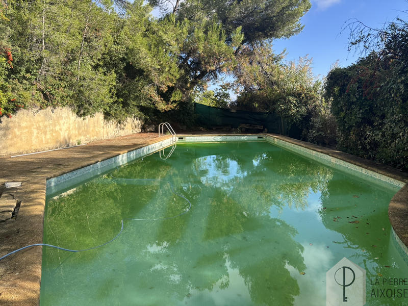 Maison - 198 m² - 8 pièces