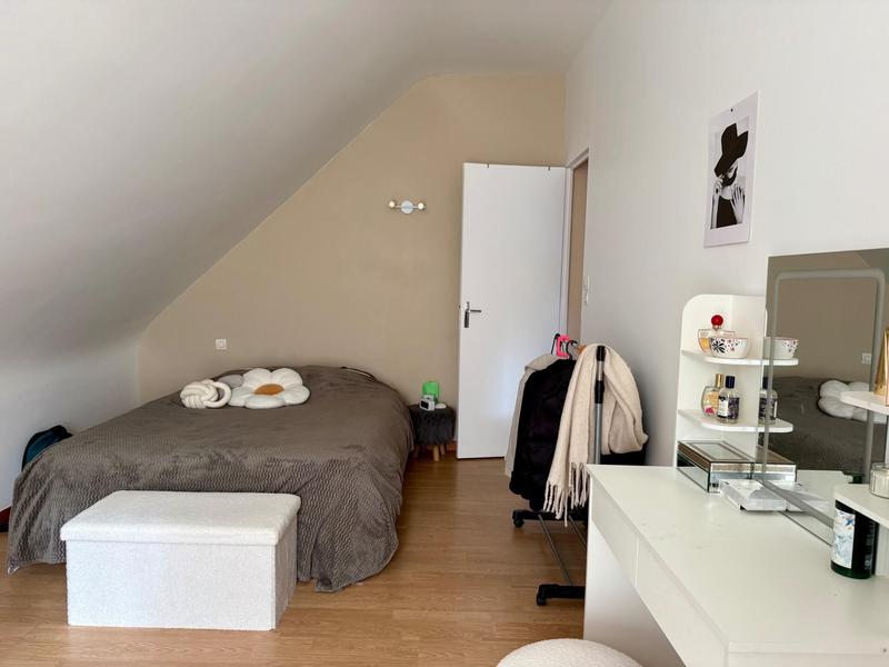 Maison - 203 m² - 6 pièces