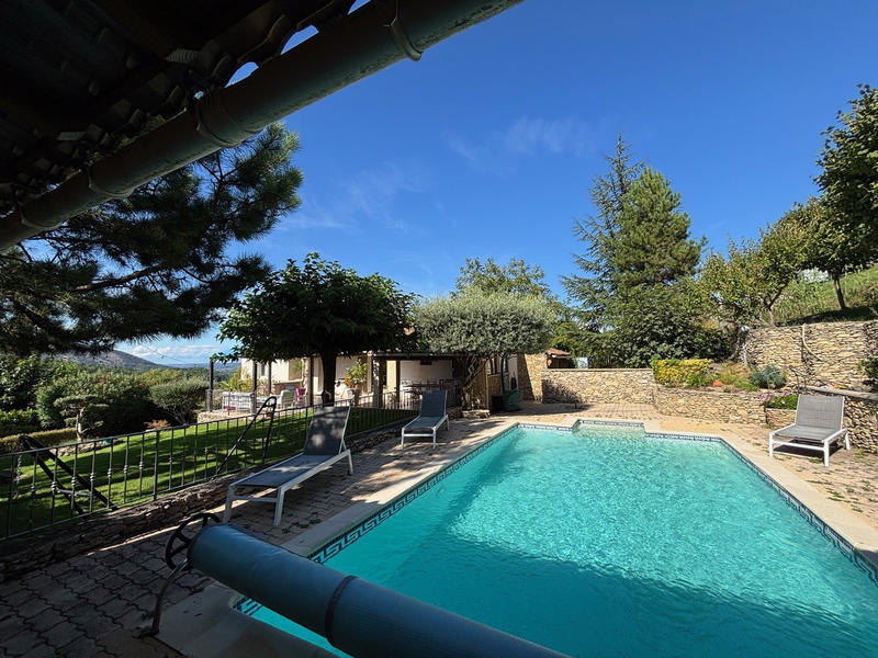 Villa - 148 m² - 6 pièces