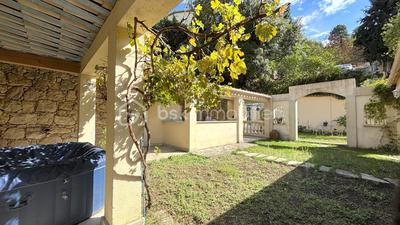 Maison - 141 m² - 5 pièces